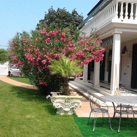 Villa De Mari ลิโดดิเยโซโล ภายนอก รูปภาพ